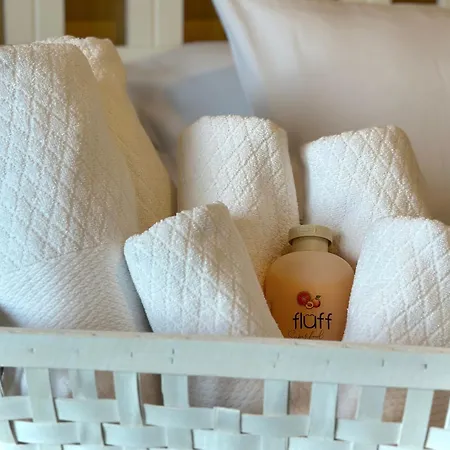 The Golden Sunset Flat Apartment